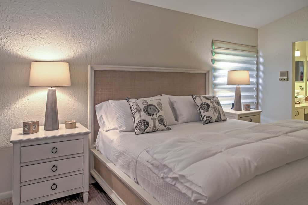 'Sand Dollar' Jenson Beach Home w/ Pool Access!