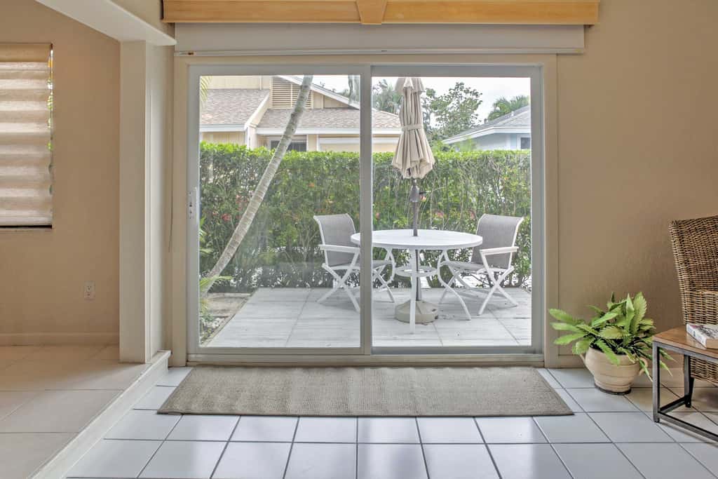 'Sand Dollar' Jenson Beach Home w/ Pool Access!