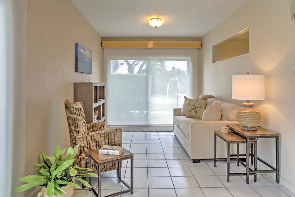 'Sand Dollar' Jenson Beach Home w/ Pool Access!