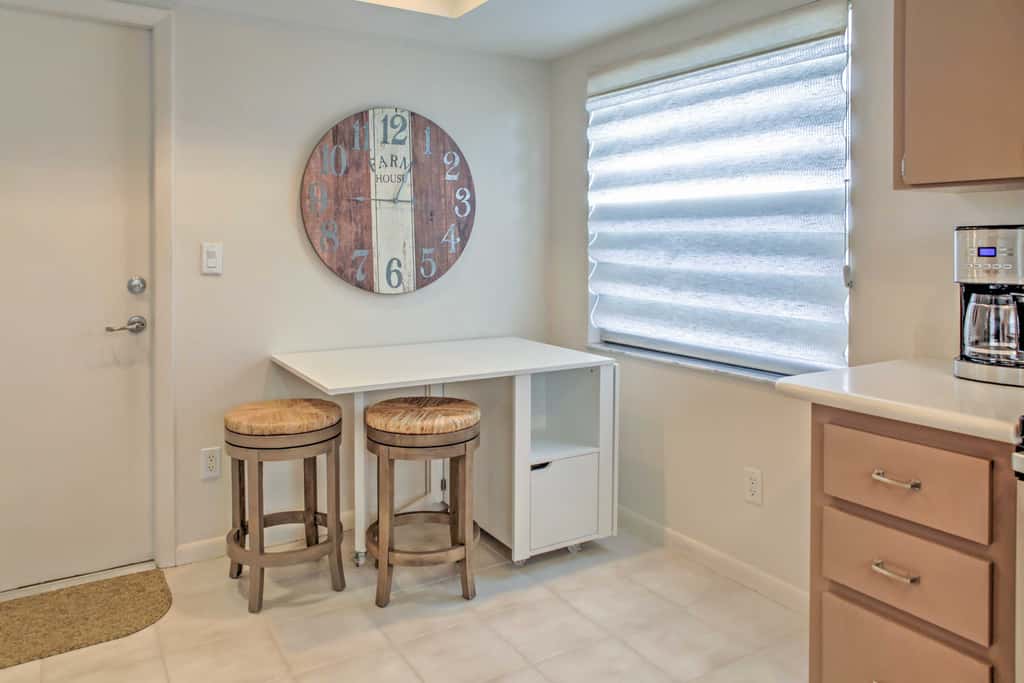 'Sand Dollar' Jenson Beach Home w/ Pool Access!