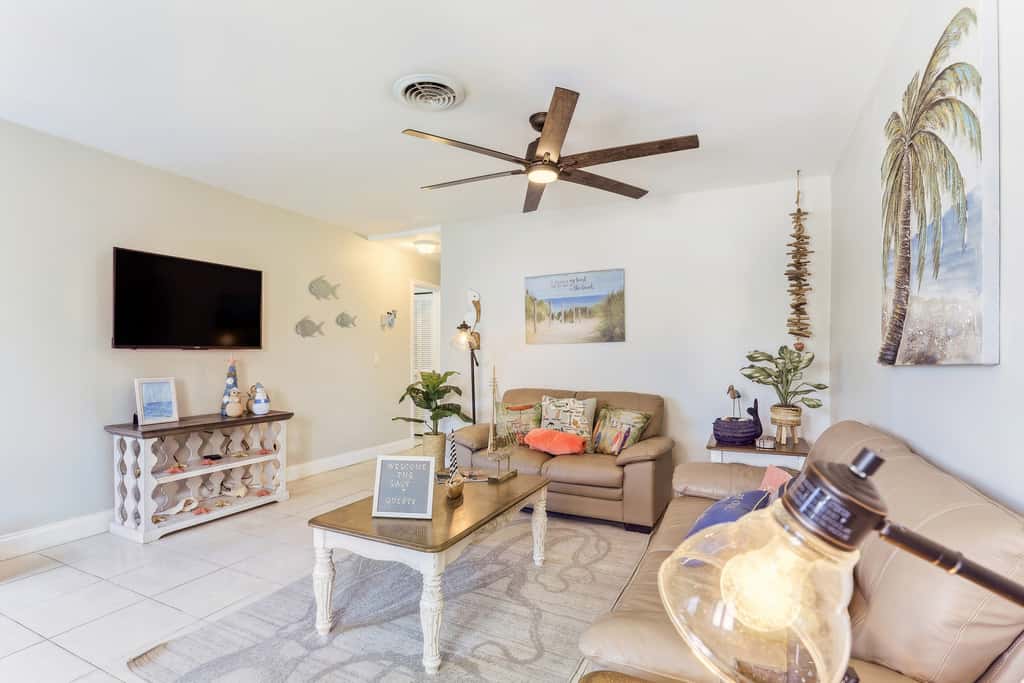 Jensen Beach Home: Walk to Beach Access!