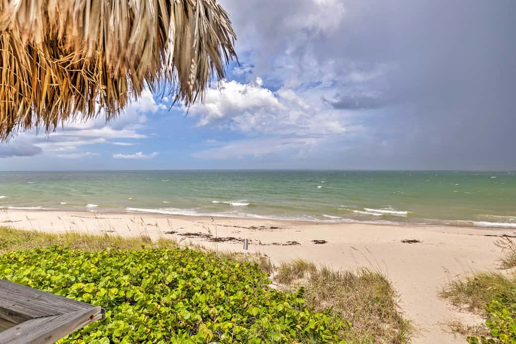 Jensen Beach Home: Walk to Beach Access!