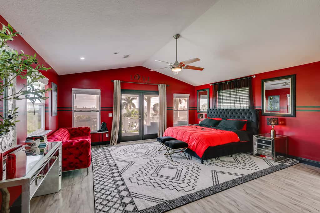 3-Acre Retreat, 3 Mi to Dtwn Jensen! Upscale Home