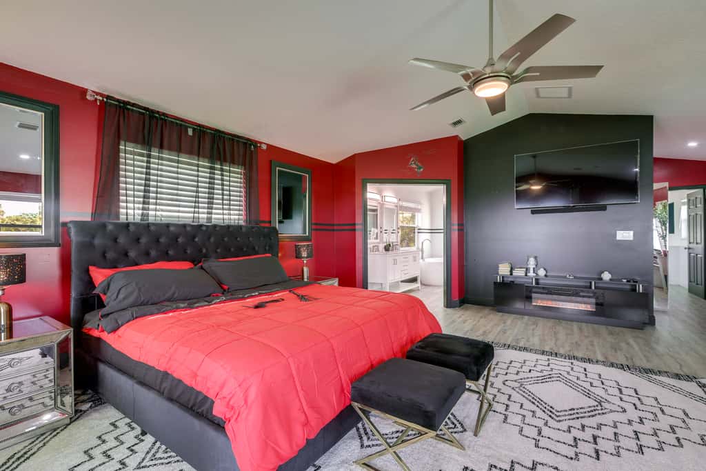 3-Acre Retreat, 3 Mi to Dtwn Jensen! Upscale Home