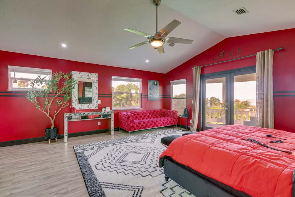 3-Acre Retreat, 3 Mi to Dtwn Jensen! Upscale Home