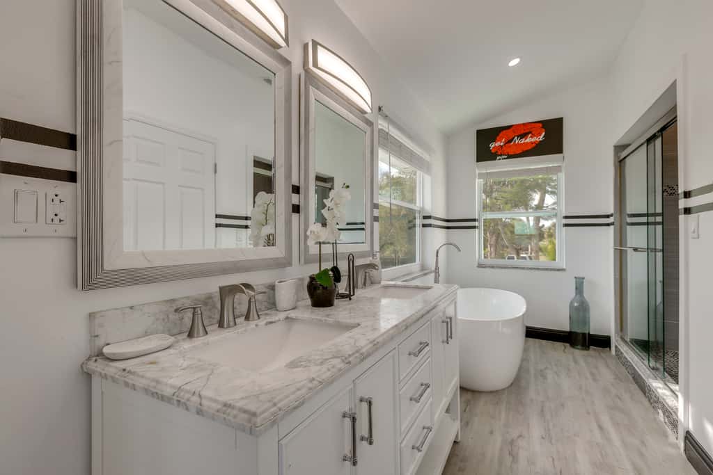 3-Acre Retreat, 3 Mi to Dtwn Jensen! Upscale Home