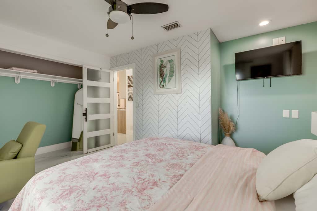 3-Acre Retreat, 3 Mi to Dtwn Jensen! Upscale Home