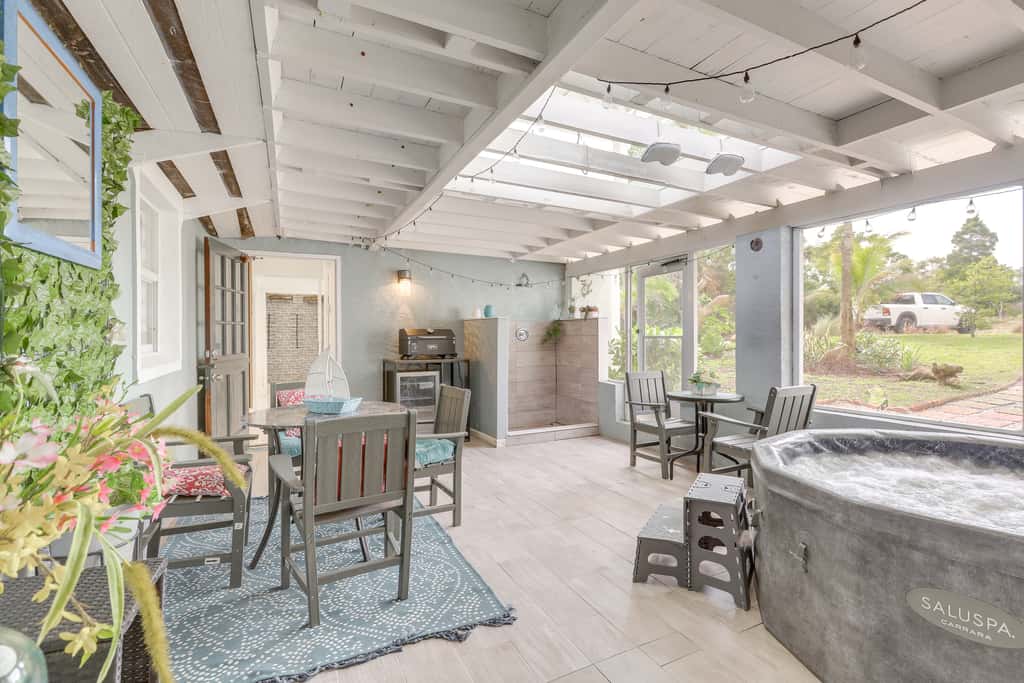 3-Acre Retreat, 3 Mi to Dtwn Jensen! Upscale Home