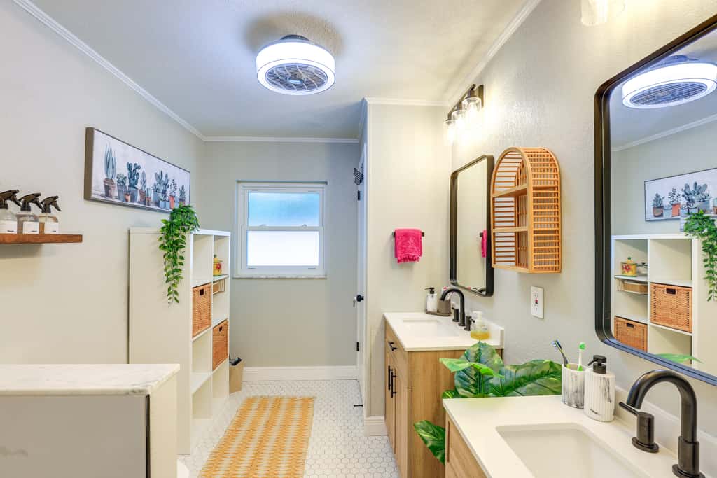 Vero Beach Vacation Rental: Pool & Putting Green!