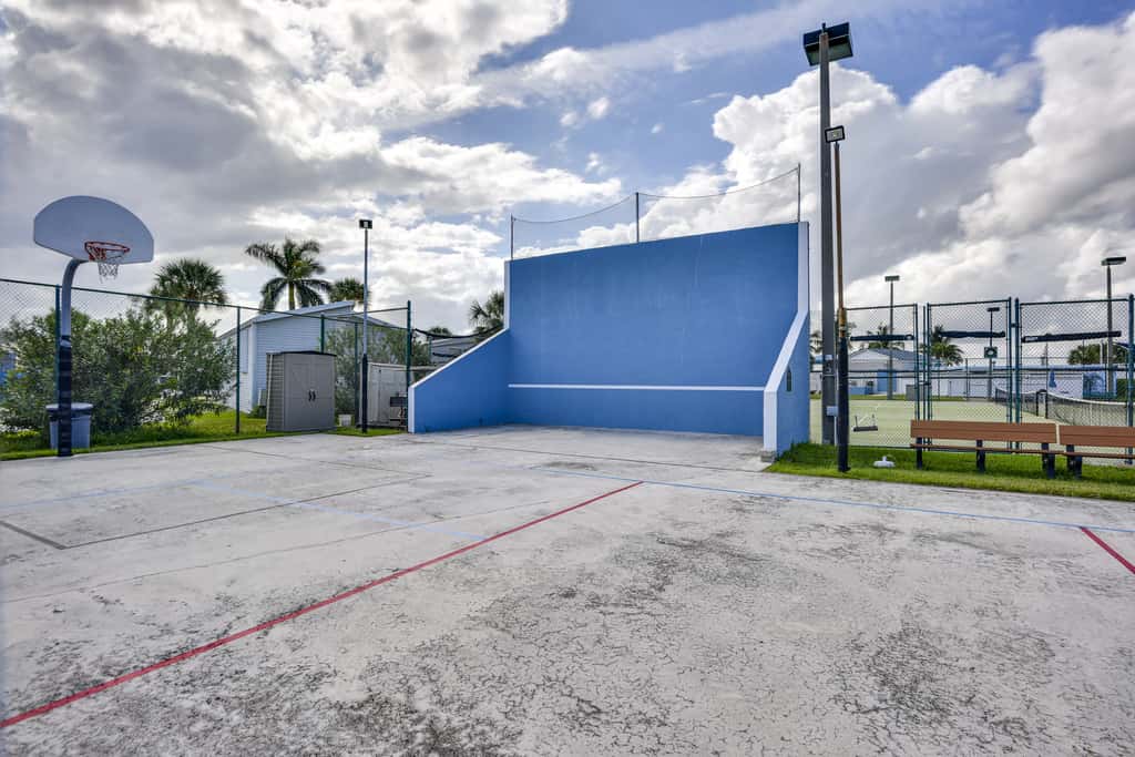 Nettles Island Jensen Beach Home: Walk to Ocean!