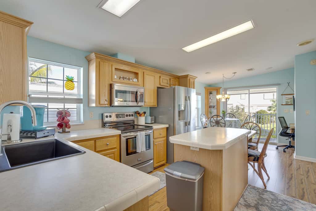 Nettles Island Jensen Beach Home: Walk to Ocean!