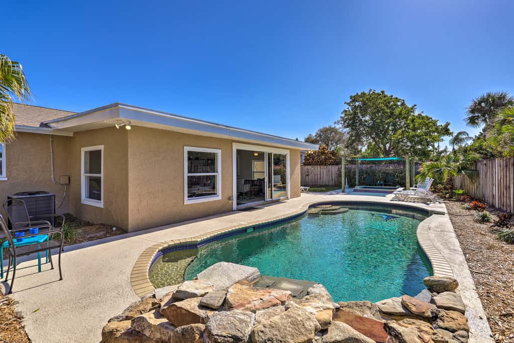Pet-Friendly Merritt Island Home w/ Heated Pool