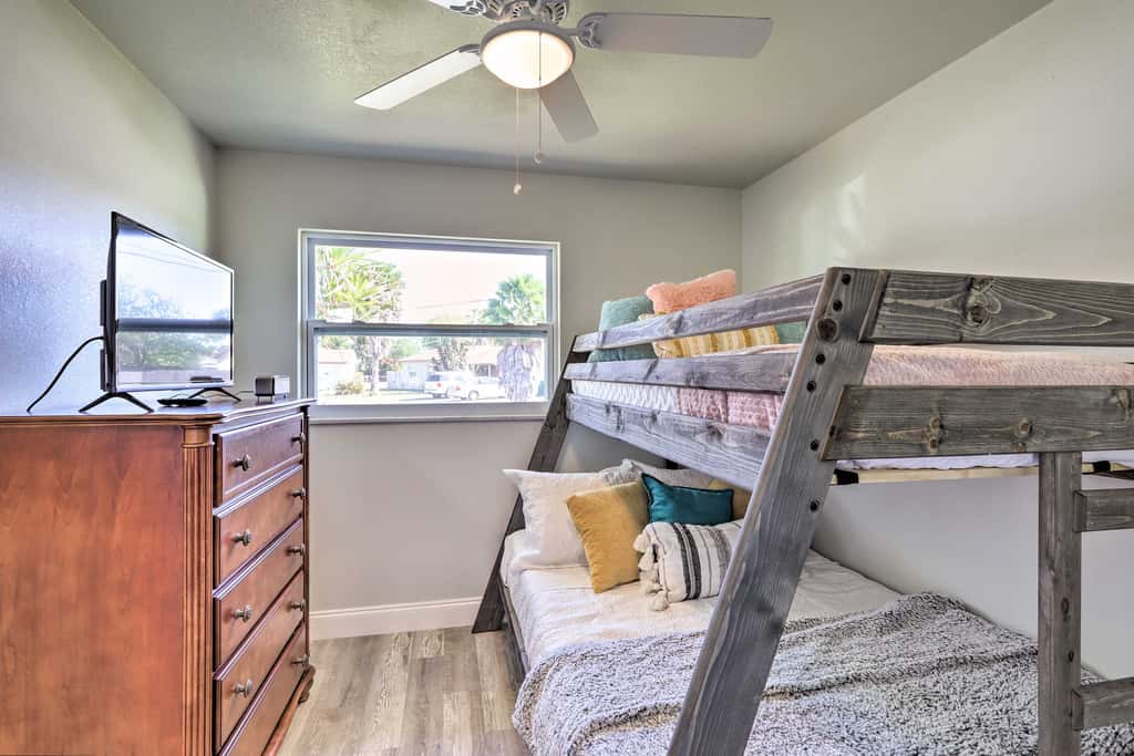 Pet-Friendly Merritt Island Home w/ Heated Pool