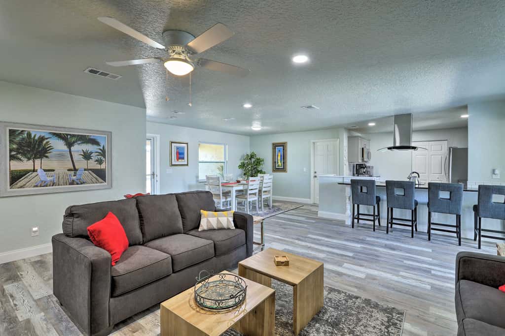 Pet-Friendly Merritt Island Home w/ Heated Pool