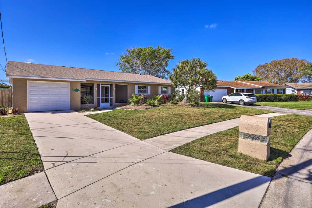 Pet-Friendly Merritt Island Home w/ Heated Pool