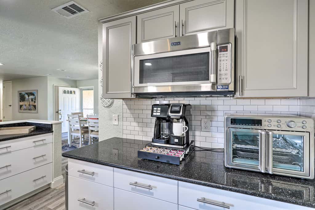 Pet-Friendly Merritt Island Home w/ Heated Pool