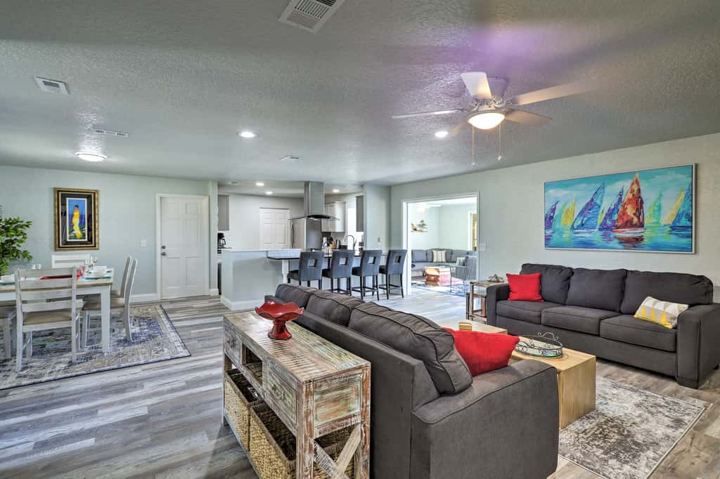 Pet-Friendly Merritt Island Home w/ Heated Pool
