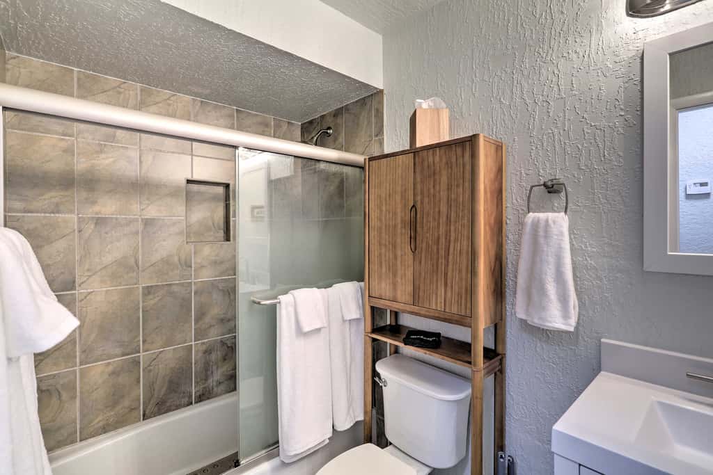 Pet-Friendly Merritt Island Home w/ Heated Pool