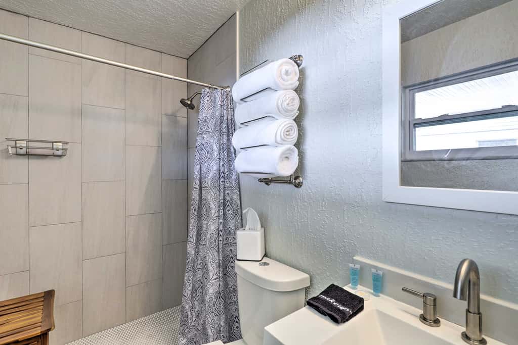 Pet-Friendly Merritt Island Home w/ Heated Pool