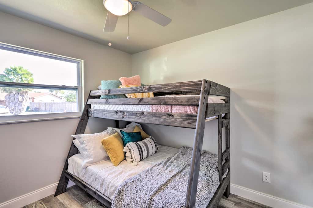 Pet-Friendly Merritt Island Home w/ Heated Pool