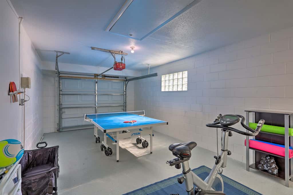 Pet-Friendly Merritt Island Home w/ Heated Pool