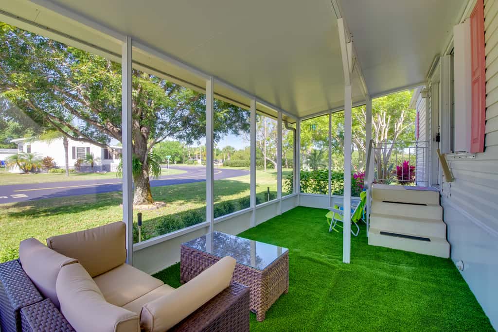 Sebastien Cottage w/ Screened Porch, 5 Mi to Beach