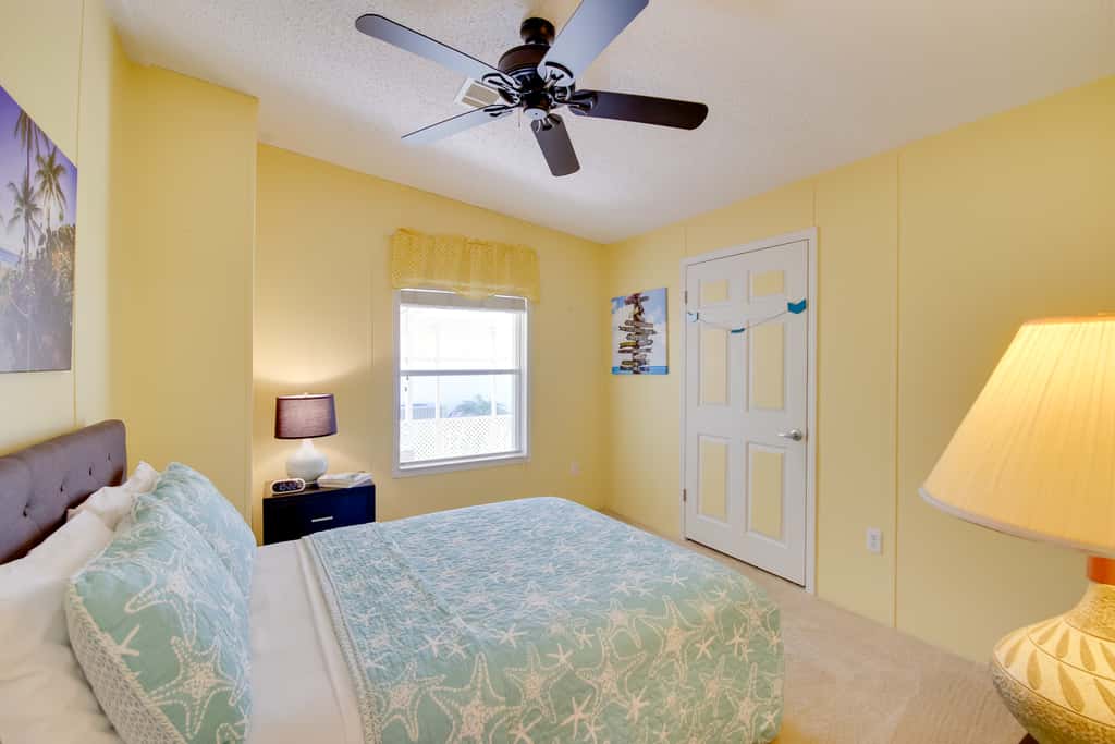Sebastien Cottage w/ Screened Porch, 5 Mi to Beach