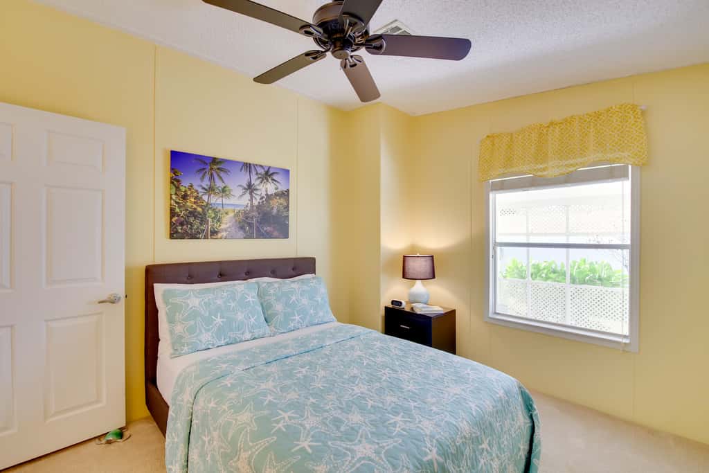 Sebastien Cottage w/ Screened Porch, 5 Mi to Beach
