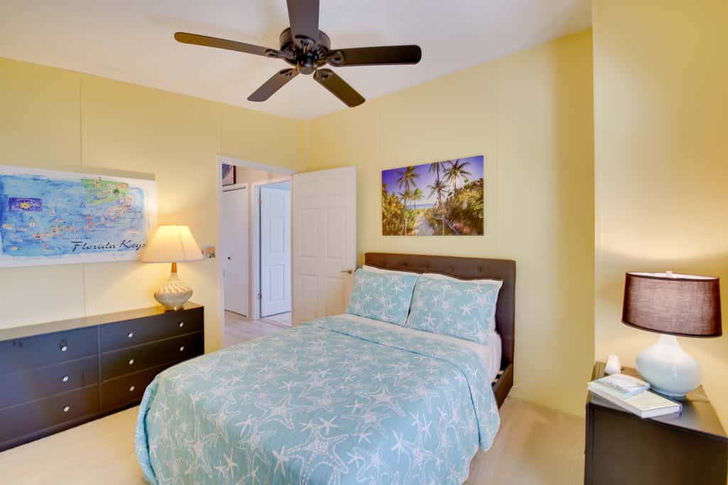 Sebastien Cottage w/ Screened Porch, 5 Mi to Beach