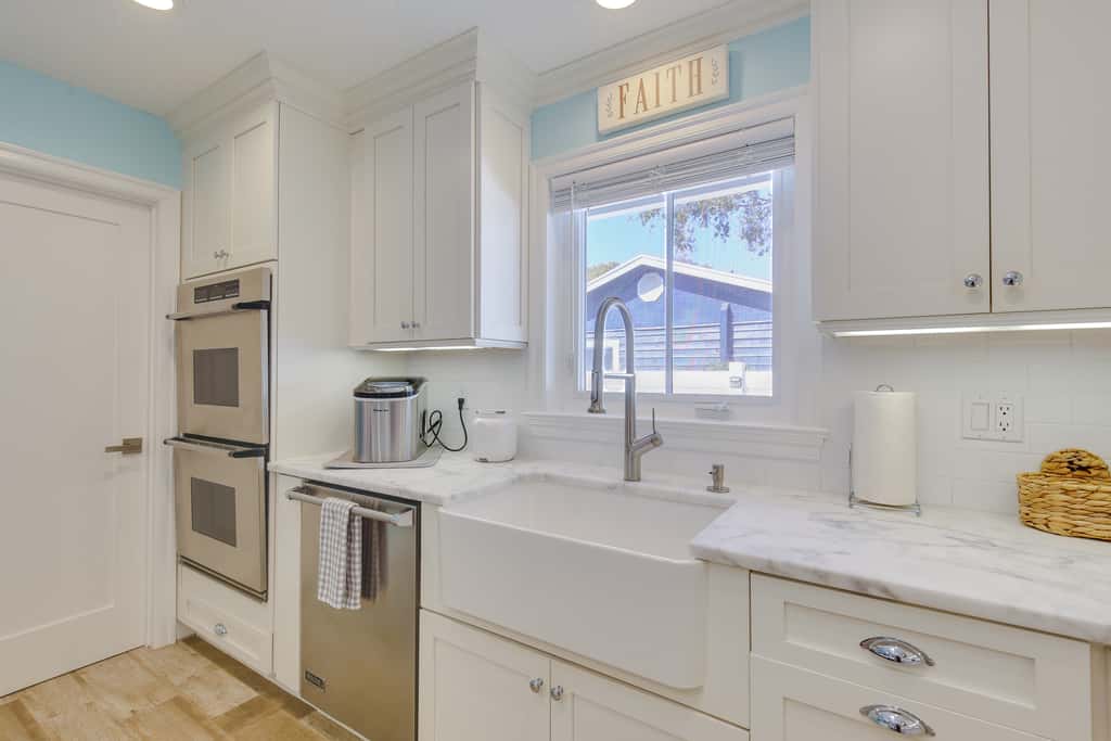 Luxe Jupiter Home w/ Pool House, Near Golf & Beach
