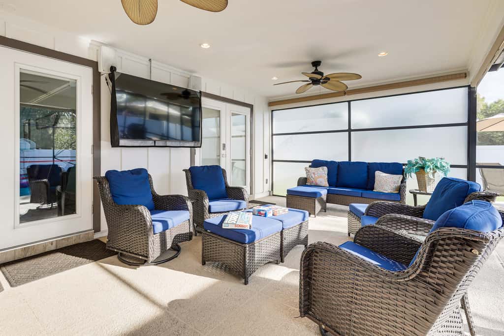 Luxe Jupiter Home w/ Pool House, Near Golf & Beach