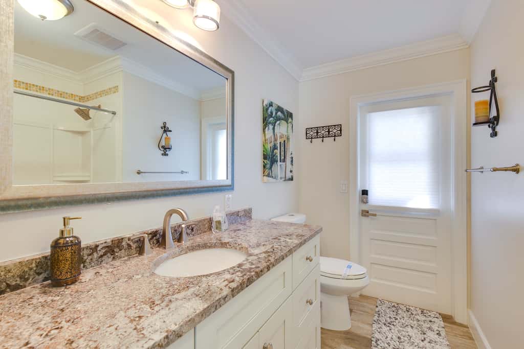 Luxe Jupiter Home w/ Pool House, Near Golf & Beach