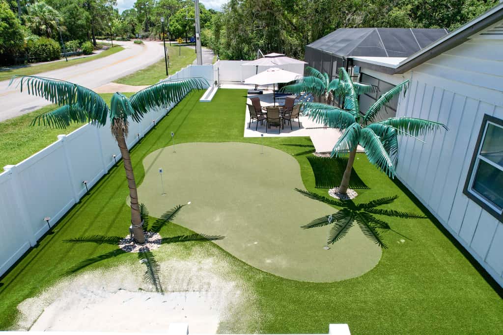 Luxe Jupiter Home w/ Pool House, Near Golf & Beach