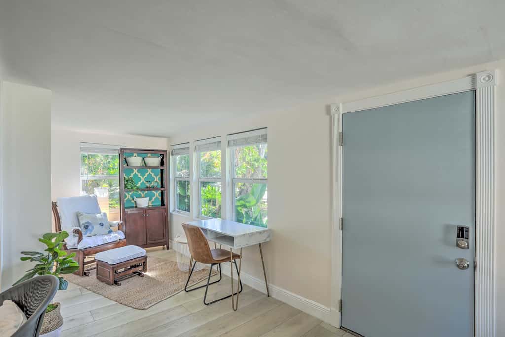 Lovely Cottage Near Downtown Stuart & Beaches