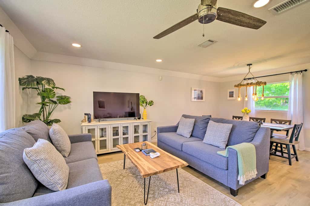 Quiet Satellite Beach Home w/ Lanai, Walk to Beach