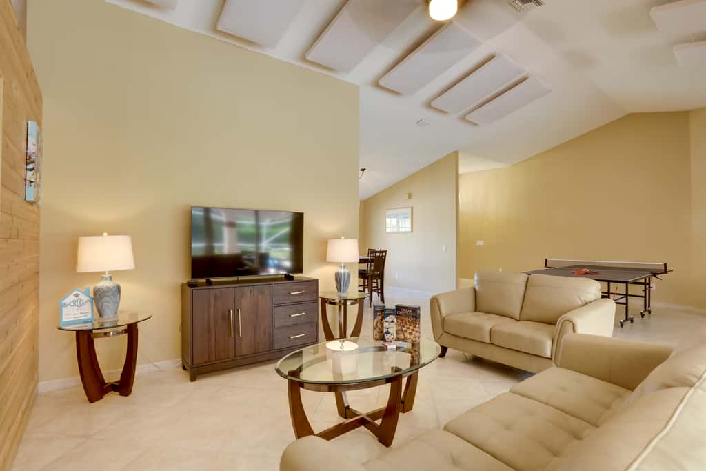 Pet-Friendly Port St Lucie Home - 7 Mi to Beaches!