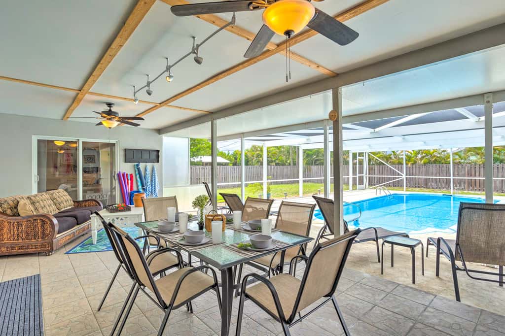 'Tropical Landing' Stuart Home w/ Pool + Grill!