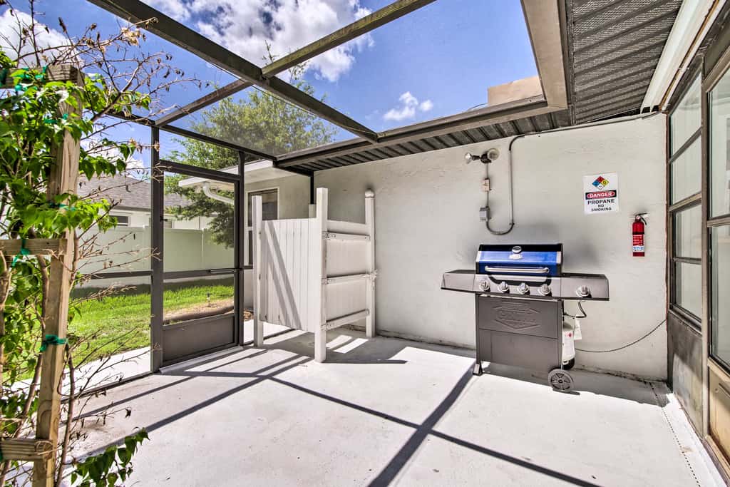 Bright Sebastian Home w/ Pool ~ 7 Mi to Beach!