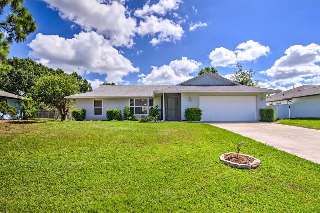 Bright Sebastian Home w/ Pool ~ 7 Mi to Beach!
