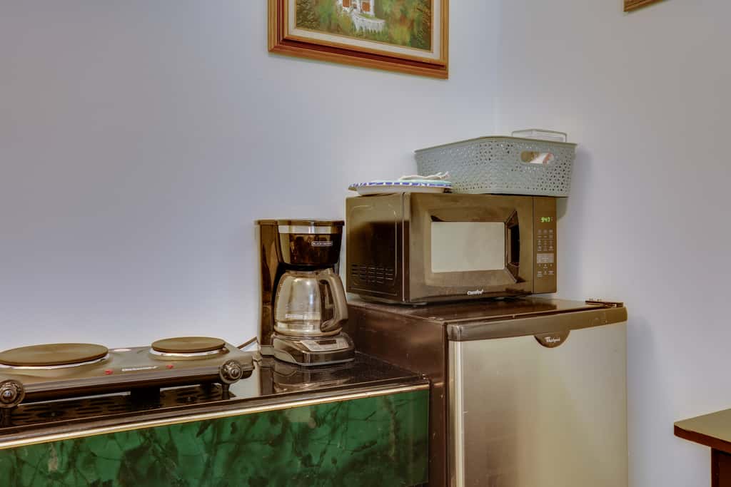 Pet-Friendly Stuart Studio < 3 Mi to Downtown!
