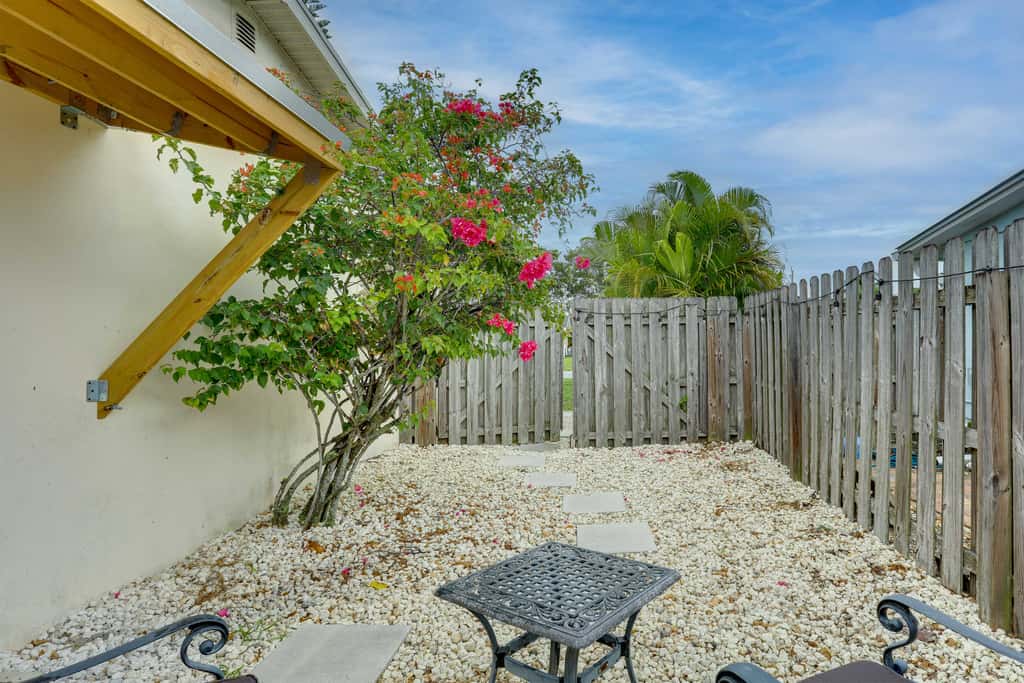 Pet-Friendly Stuart Studio < 3 Mi to Downtown!