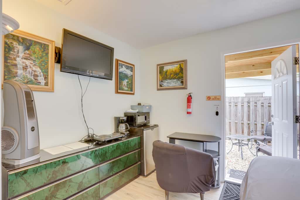 Pet-Friendly Stuart Studio < 3 Mi to Downtown!