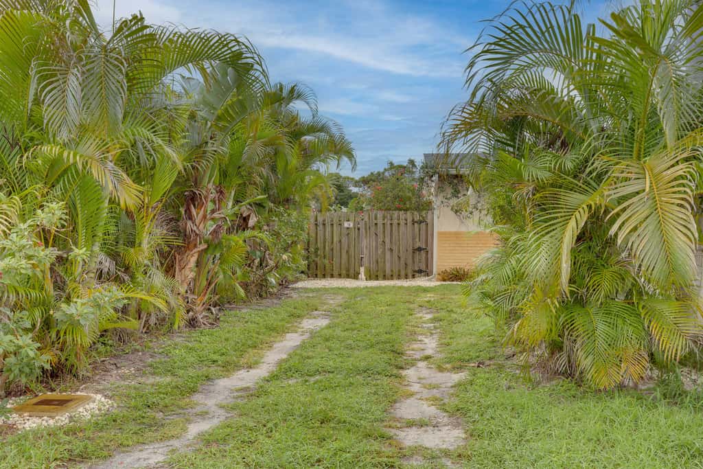 Pet-Friendly Stuart Studio < 3 Mi to Downtown!