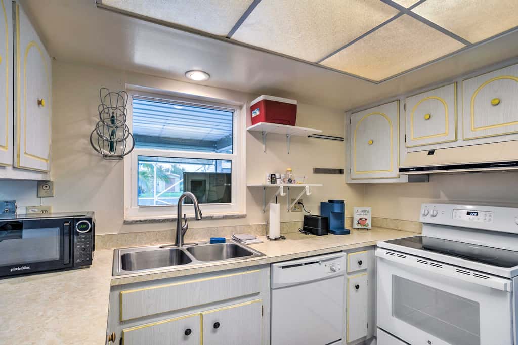 Port St Lucie Vacation Home w/ Lanai & Pool!