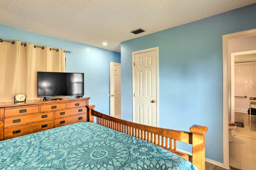 Port St Lucie Vacation Home w/ Lanai & Pool!