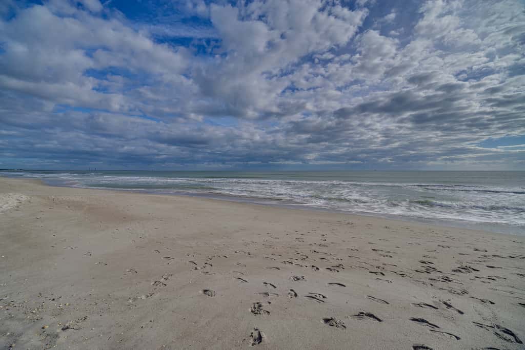 2-Story Cape Canaveral Home: Walk to Public Beach!