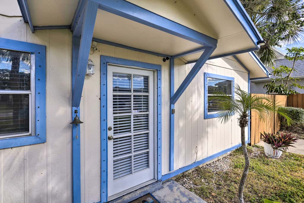 Cape Canaveral Cottage w/ Hot Tub: Walk to Beach
