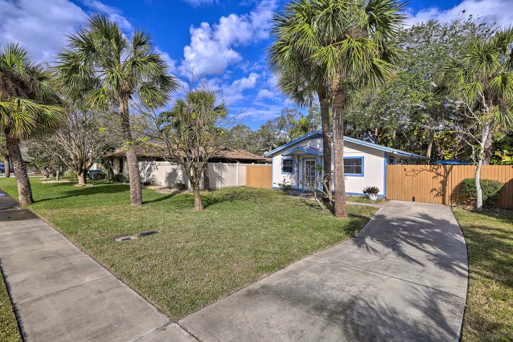 Cape Canaveral Cottage w/ Hot Tub: Walk to Beach