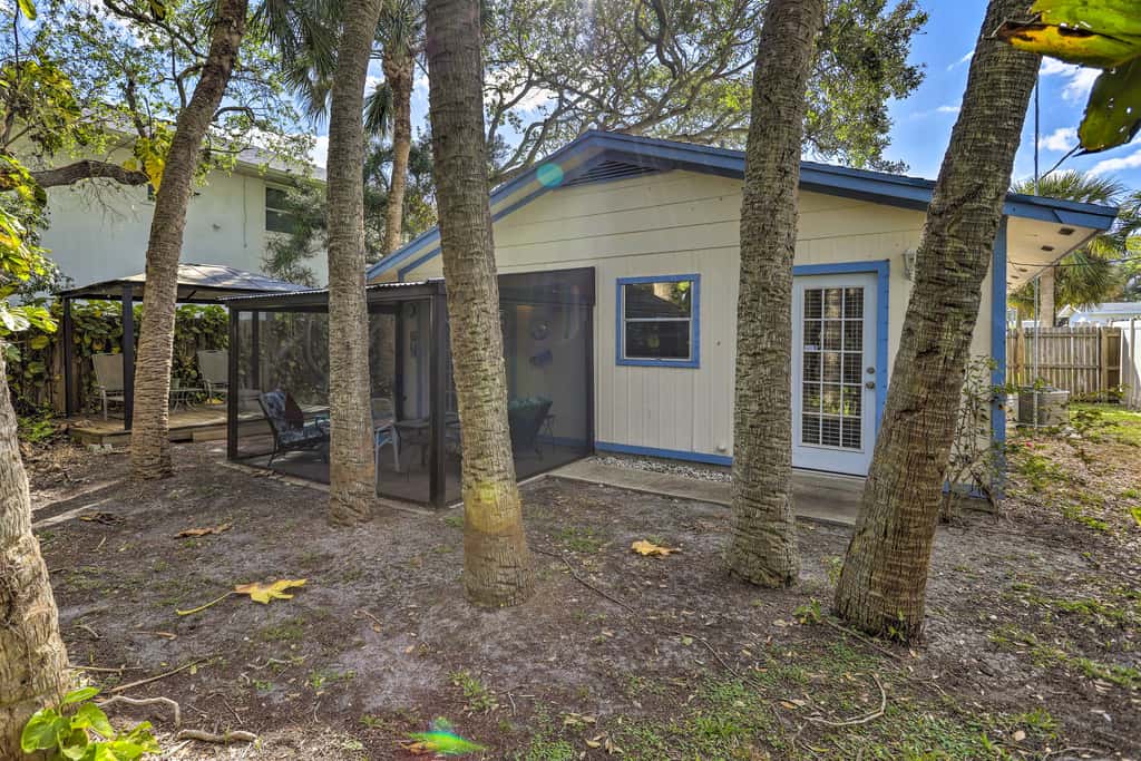 Cape Canaveral Cottage w/ Hot Tub: Walk to Beach