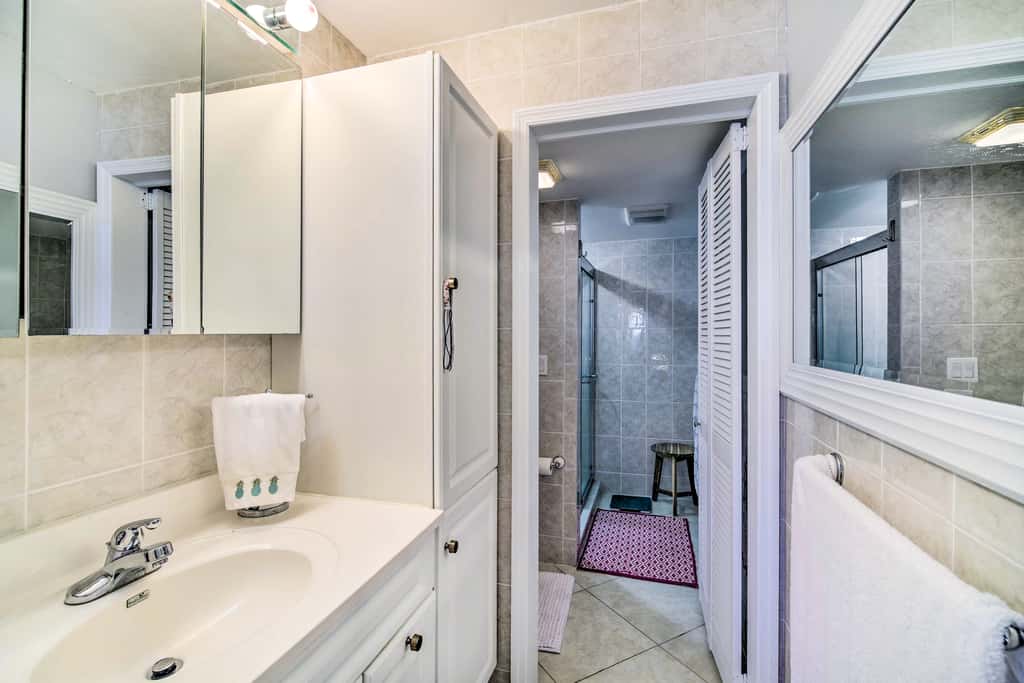 Lovely Fort Pierce Condo, Walk to Beach!